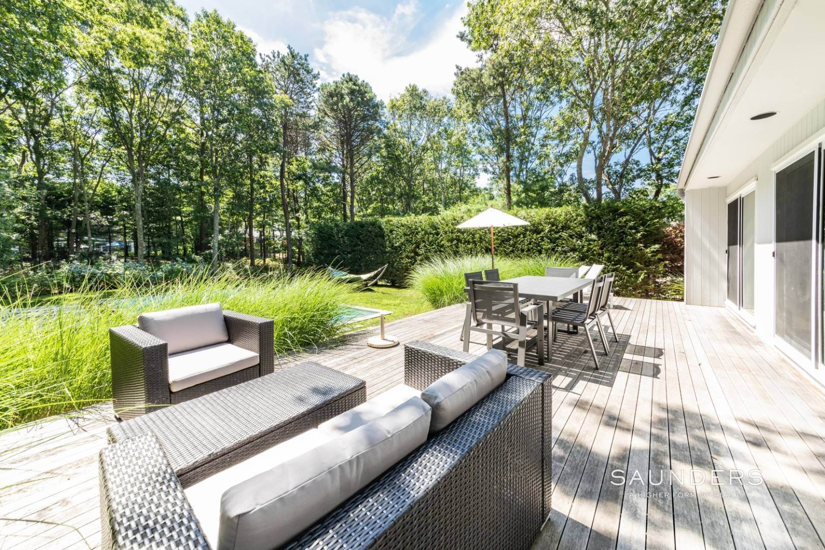 23. Single Family Homes at Renovated Stylish Escape 81 Whooping Hollow Road, East Hampton, NY 11937