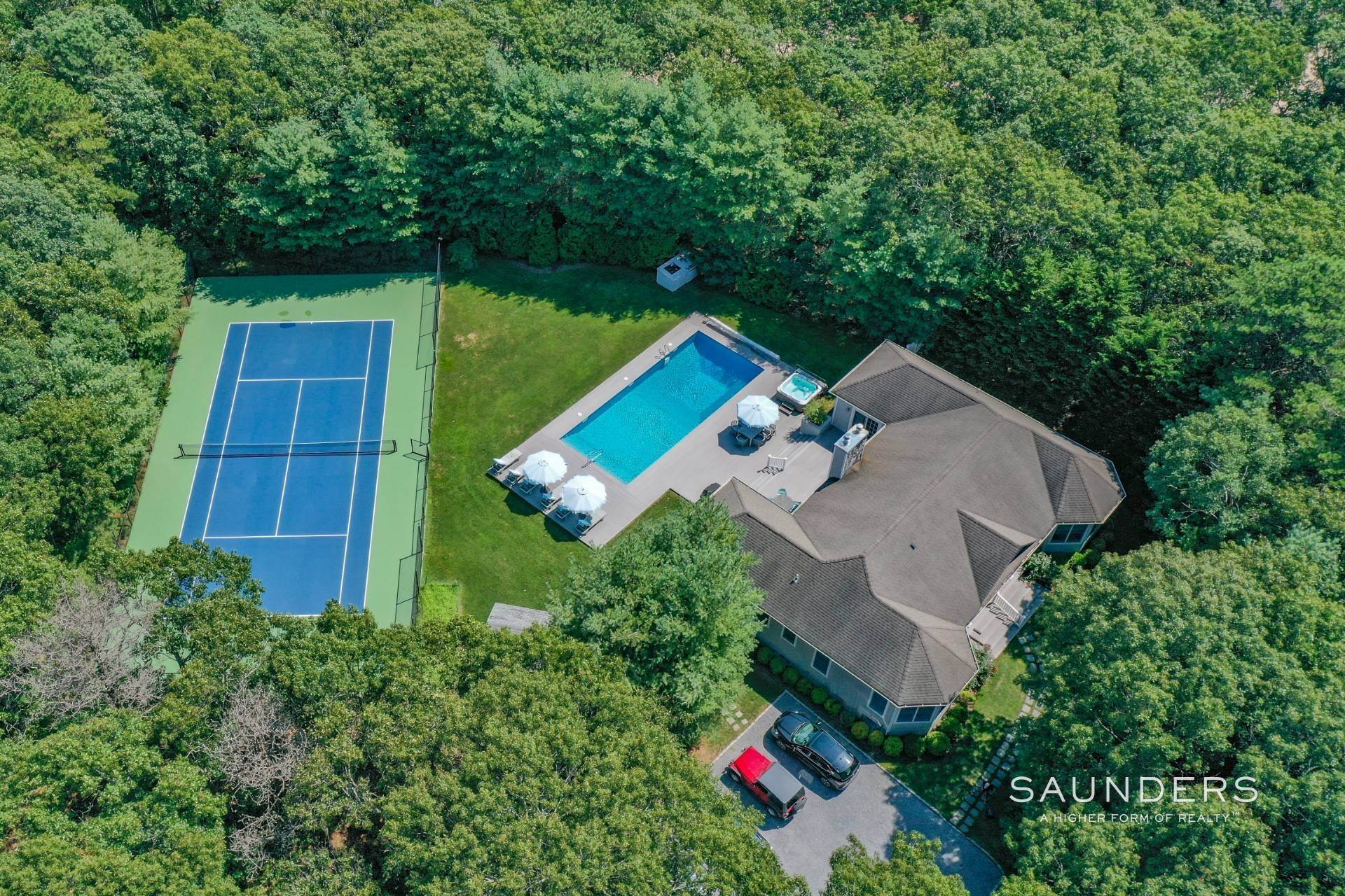 29. Single Family Homes for Sale at Lowest Priced Home With Private Tennis In East Hampton 70 Ancient Highway, East Hampton, NY 11937