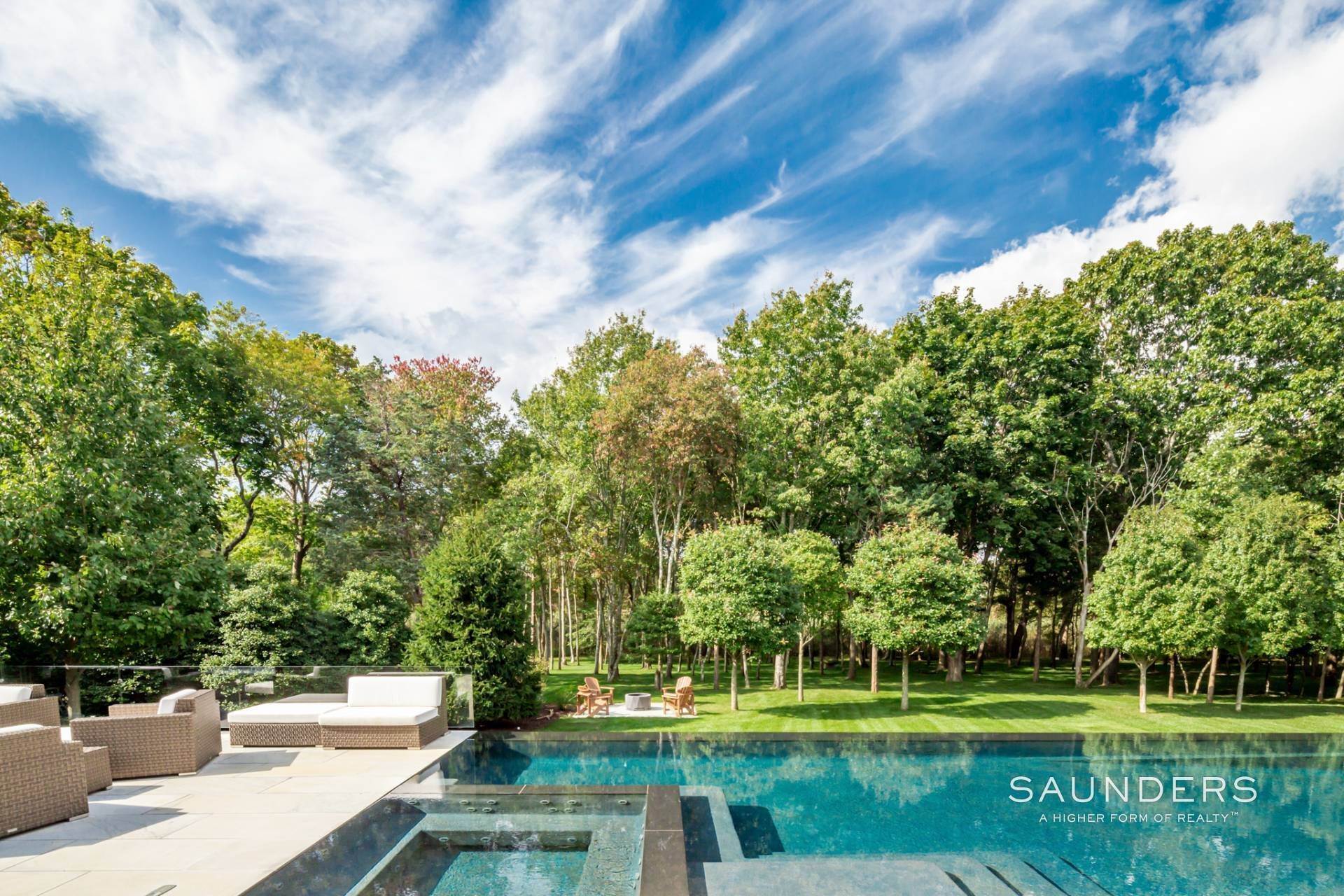 45. Single Family Homes for Sale at Enviable East Hampton Estate With Pool, Tennis & Golf 60 Two Holes Of Water, East Hampton, NY 11937