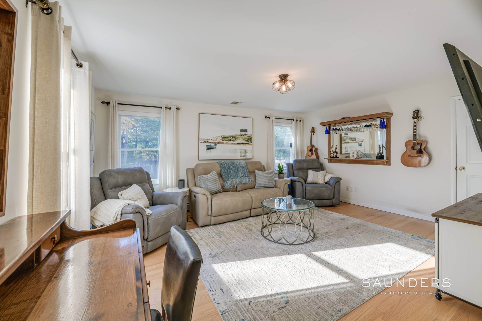 4. Single Family Homes for Sale at Clearwater Beach With Marina & Private Beach Association 46 Tyrone Drive, East Hampton, NY 11937