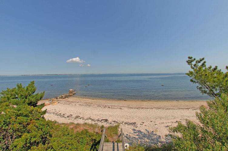 42. Single Family Homes at Stunning Shelter Island Little Ram Waterfront With Pool Shelter Island, NY 11964
