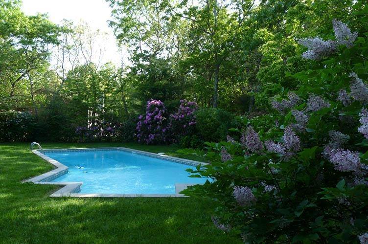 4. Single Family Homes at Four Bedroom Home With Pool East Hampton, NY 11937